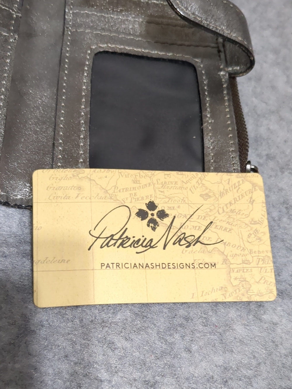 Patricia Nash Nazari Metallic Leather Wallet Silver Bifold Zip Coin - Picture 7 of 11